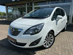 Weiß Gebraucht 2011 Opel Meriva Innovation Van / Kleinbus | 8.490 € (Teuer)