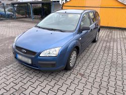 Blau Gebraucht 2006 Ford Focus Kombi | 1.190 € (Guter Preis)