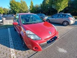 Rot Gebraucht 2009 Renault Clio III Kleinwagen | 1.350 € (Fairer Preis)