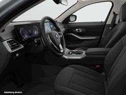 Grau Gebraucht 2024 BMW 320 Kombi | 37.130 € (Fairer Preis)