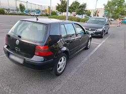 Schwarz Gebraucht 2000 VW Golf IV Edition Kleinwagen | 1.200 € (Fairer Preis)