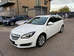 Weiß Gebraucht 2014 Opel Insignia Innovation Kombi | 6.490 € (Fairer Preis)