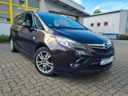 Braun Gebraucht 2013 Opel Zafira Tourer OPC Van / Kleinbus | 6.100 € (Guter Preis)