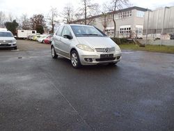 Grau Gebraucht 2005 Mercedes A200 Elegance Limousine | 900 € (Fairer Preis)