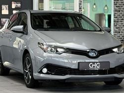 Grau Gebraucht 2018 Toyota Auris Hybrid Team Limousine | 14.990 € (Fairer Preis)