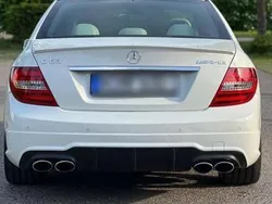 Weiß Gebraucht 2012 Mercedes C63 AMG AMG Limousine | 44.000 € (Fairer Preis)