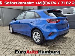 Blue flame metallic Neu 2025 Kia Ceed Vision Kleinwagen | 23.090 € (Fairer Preis)