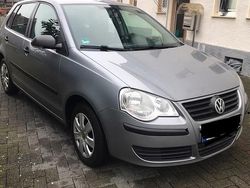 Grau Gebraucht 2006 VW Polo Kleinwagen | 1.950 € (Fairer Preis)