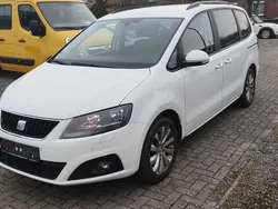 "pure" weiss Gebraucht 2015 Seat Alhambra Kids Van / Kleinbus | 8.499 €