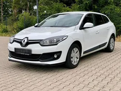 Weiß Gebraucht 2016 Renault Mégane III Limousine | 4.299 €