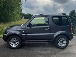 Grau Gebraucht 2015 Suzuki Jimny Style SUV | 16.900 € (Fairer Preis)