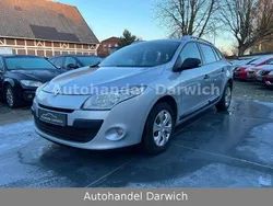 Grau Gebraucht 2011 Renault Mégane III Expression Limousine | 3.990 € (Fairer Preis)
