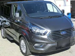 Grau Gebraucht 2021 Ford Tourneo Custom Titanium Van / Kleinbus | 36.200 € (Etwas zu teuer)