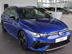 Blau Gebraucht 2023 VW Golf VIII Sound Kombi | 48.049 € (Etwas zu teuer)