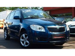 Blau Gebraucht 2009 Skoda Fabia Kombi | 5.555 € (Teuer)