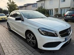 Weiß Gebraucht 2016 Mercedes A200 AMG line Kleinwagen | 18.990 € (Teuer)