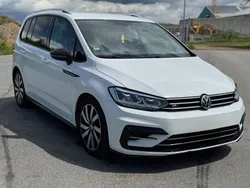 Weiß Gebraucht 2017 VW Touran Sport Van / Kleinbus | 12.900 €