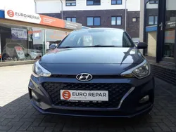 Grau Gebraucht 2019 Hyundai i20 Pure Limousine | 10.950 € (Fairer Preis)