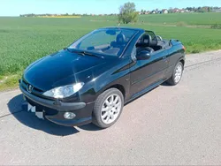 Schwarz Gebraucht 2003 Peugeot 206 CC Cabrio | 2.485 € (Etwas zu teuer)