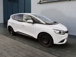 Gletscherweiss (weiß) Gebraucht 2018 Renault Scénic IV Bose Edition Van / Kleinbus | 10.980 € (Guter Preis)