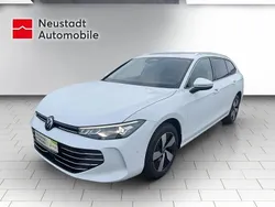 Weiß Gebraucht 2024 VW Passat Business Kombi | 34.980 € (Superpreis)