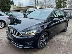 Deep black perleffekt Gebraucht 2015 VW Golf Sportsvan LOUNGE Van / Kleinbus | 12.499 € (Fairer Preis)