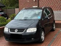 Schwarz Gebraucht 2006 VW Touran Van / Kleinbus | 1.650 € (Fairer Preis)
