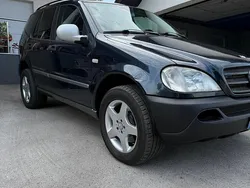 Blau Gebraucht 2000 Mercedes ML270 SUV | 13.500 €