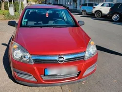 Rot Gebraucht 2006 Opel Astra Limousine | 2.100 € (Guter Preis)