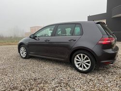 Grau Gebraucht 2015 VW Golf VII LOUNGE Kleinwagen | 11.700 € (Fairer Preis)