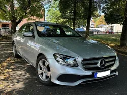 Silber Gebraucht 2016 Mercedes E220 Avantgarde Limousine | 15.700 €