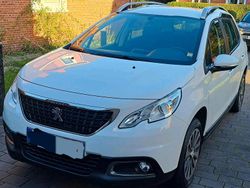 Weiß Gebraucht 2016 Peugeot 2008 SUV | 6.000 € (Guter Preis)