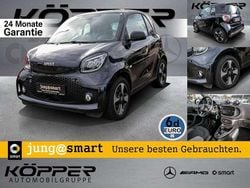Sapphire blue Gebraucht 2023 Smart ForTwo Coupé Exclusive Kleinwagen | 16.565 € (Fairer Preis)