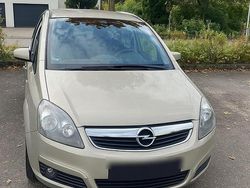 Grau Gebraucht 2006 Opel Zafira Van / Kleinbus | 2.000 € (Superpreis)