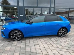 Blau Gebraucht 2024 Opel Astra Ultimate Limousine | 25.470 € (Fairer Preis)
