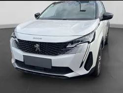 Weiss Gebraucht 2021 Peugeot 3008 Allure SUV | 25.349 € (Fairer Preis)