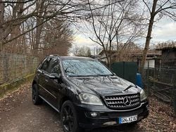 Schwarz Gebraucht 2008 Mercedes ML280 AMG SUV | 8.222 € (Fairer Preis)