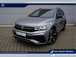 Silber (pyritsilbermetallic) Gebraucht 2024 VW Tiguan Allspace R-line SUV | 67.010 €