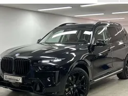 Saphirschwarz Gebraucht 2024 BMW X7 M Sport SUV | 107.450 € (Guter Preis)