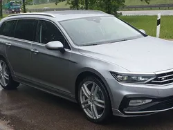 Grau Gebraucht 2020 VW Passat R-line Kombi | 21.900 € (Fairer Preis)
