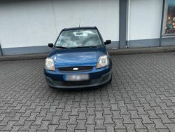 Blau Gebraucht 2006 Ford Fiesta Kleinwagen | 1.450 € (Fairer Preis)