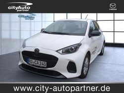 Lunar white Gebraucht 2025 Mazda 2 Center-Line Limousine | 21.490 € (Etwas zu teuer)