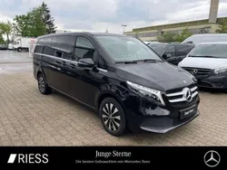 Obsidianschwarz metallic Gebraucht 2023 Mercedes V300 Van / Kleinbus | 58.669 € (Guter Preis)