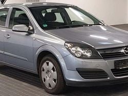 Silber Gebraucht 2006 Opel Astra Edition Limousine | 3.898 € (Etwas zu teuer)