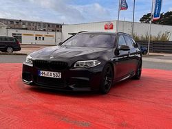 Blau Gebraucht 2015 BMW 530 M Sport Kombi | 20.000 €