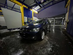Blau Gebraucht 2013 VW Golf Plus Highline Van / Kleinbus | 7.500 € (Fairer Preis)