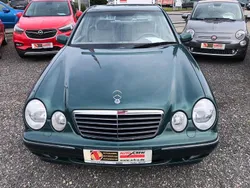 Grün Gebraucht 1999 Mercedes E240 Elegance Limousine | 5.900 € (Teuer)
