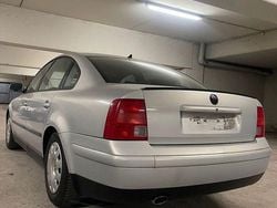 Silber Gebraucht 1997 VW Passat Basis Limousine | 900 € (Guter Preis)