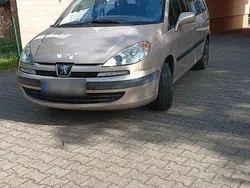 Beige Gebraucht 2003 Peugeot 807 Van / Kleinbus | 2.500 €