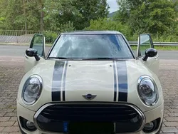 Weiß Gebraucht 2017 Mini Cooper Clubman Kombi | 10.950 € (Fairer Preis)